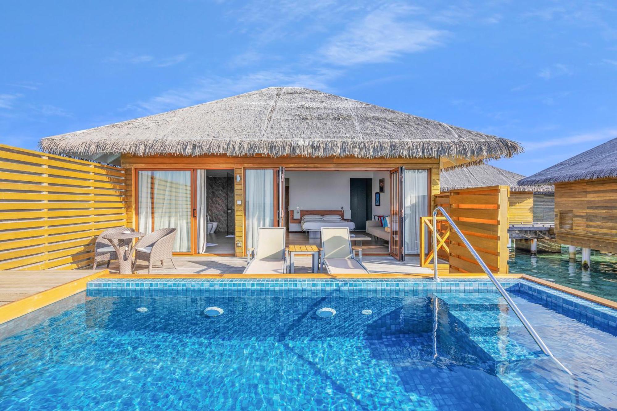 Cocoon Maldives Hotel Kurendhoo Buitenkant foto